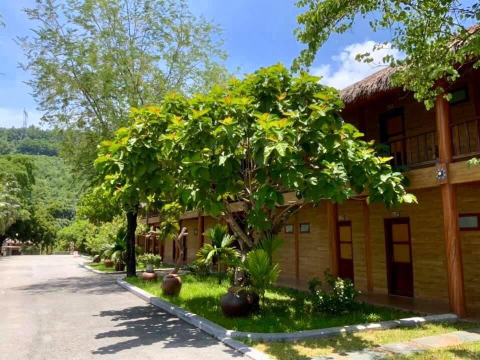 Hoa Binh Hotel Exteriör bild