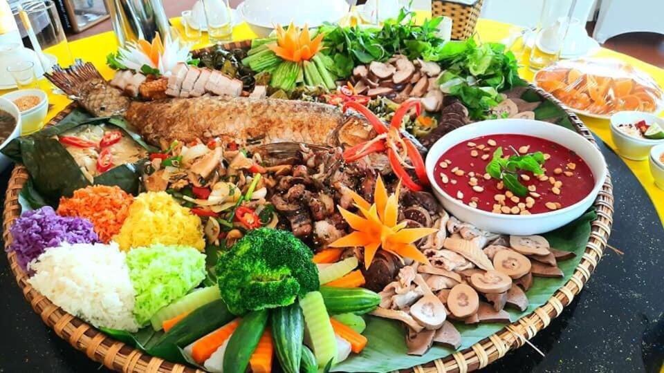 Hoa Binh Hotel Exteriör bild