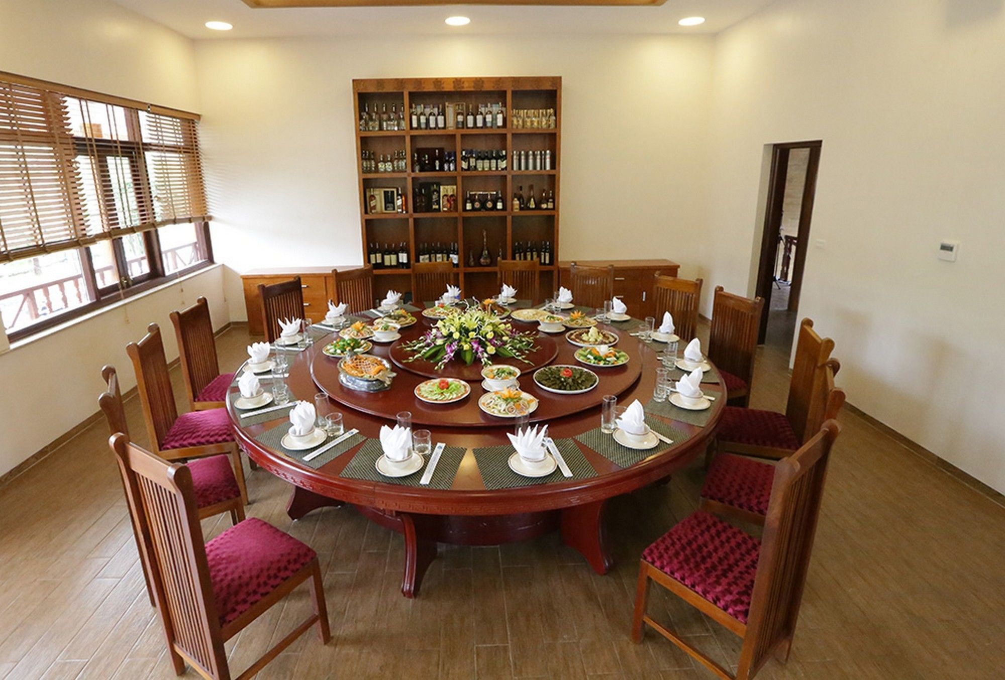 Hoa Binh Hotel Exteriör bild