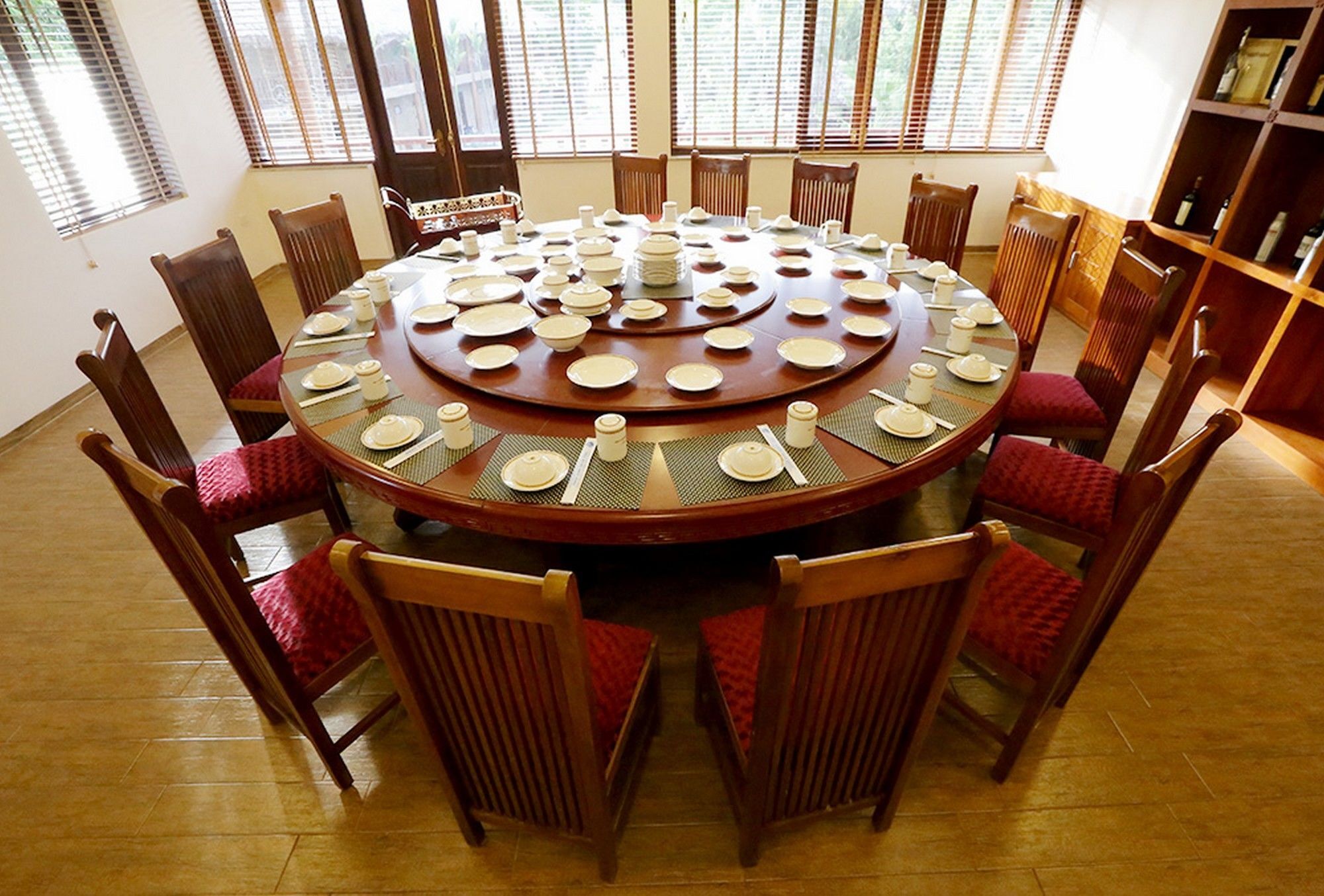 Hoa Binh Hotel Exteriör bild